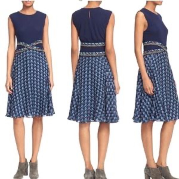 Diane Von Furstenberg Dresses & Skirts - Diane Von Furstenberg Rosalie Dress Size 2